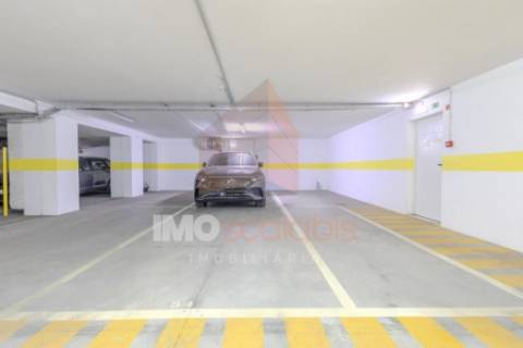 Apartamento T3 com Varanda e Requinte Contemporâneo – Sacapeito, Santarém