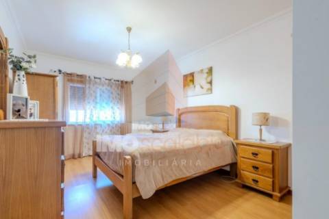 Apartamento T3 em Almeirim