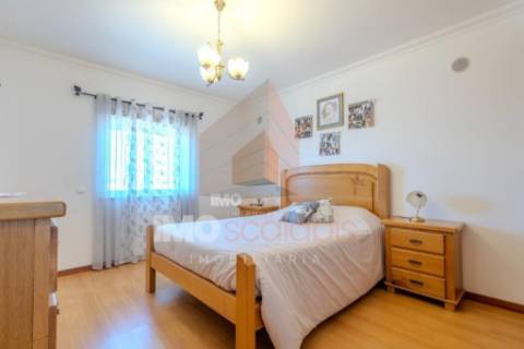 Apartamento T3 em Almeirim