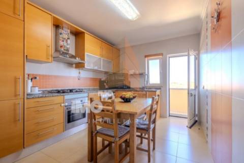 Apartamento T3 em Almeirim