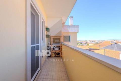 Apartamento T3 em Almeirim