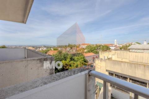 Apartamento T4, Arrendamento, Santarém
