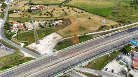 Terreno para Arrendamento – Excelente Oportunidade Junto à A1