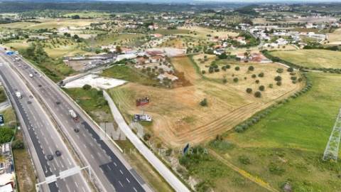 Terreno para Arrendamento – Excelente Oportunidade Junto à A1