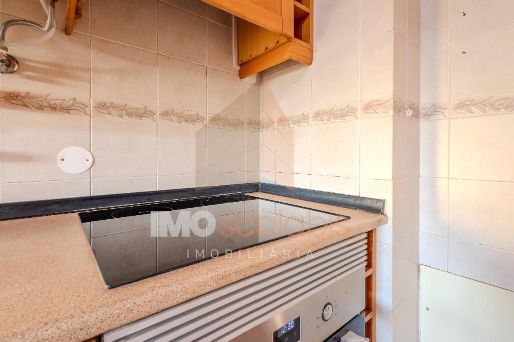 APARTAMENTO T3 COM GARAGEM E ARRECADAÇÃO – SANTARÉM