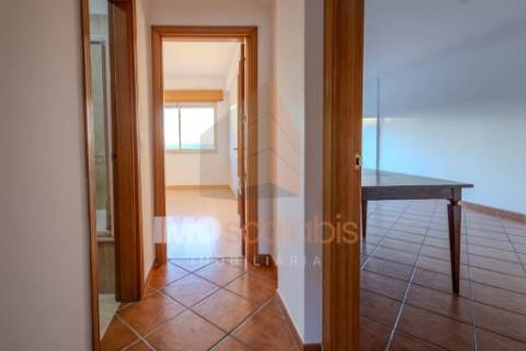 APARTAMENTO T3 COM GARAGEM E ARRECADAÇÃO – SANTARÉM