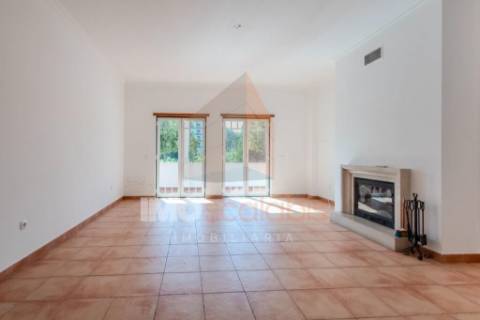 Excelente apartamento T3 em Santarém com boa exposição solar