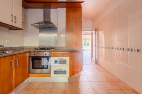 Excelente apartamento T3 em Santarém com boa exposição solar