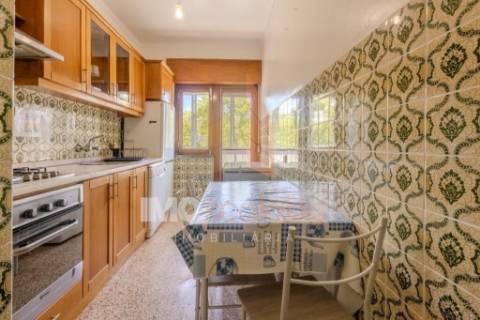 APARTAMENTO T3 NO PLANALTO