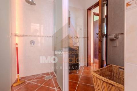 Moradia T4 com terreno rústico em Alforzemel – Almoster, Santarém