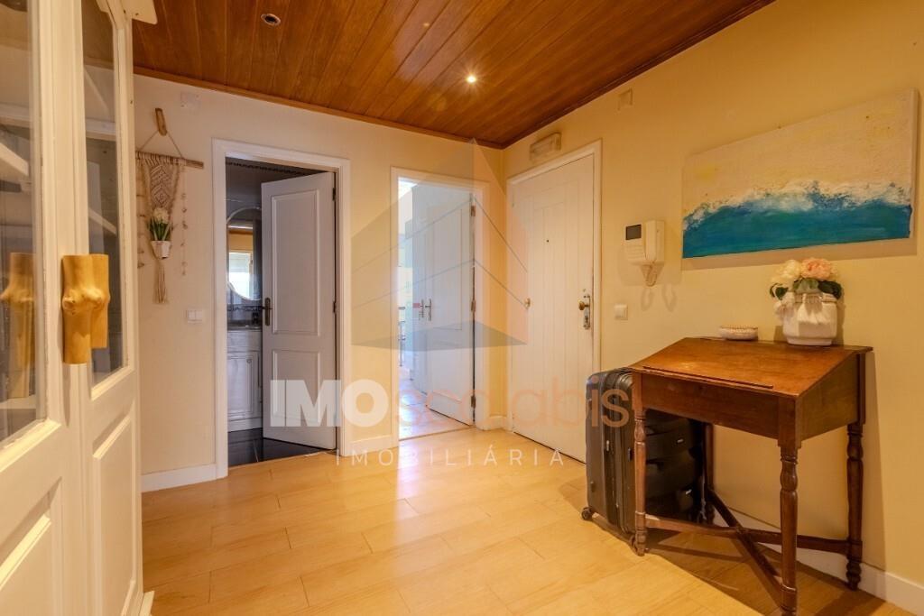Apartamento T4 em localização priviligiada em Santarém