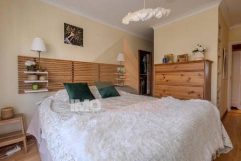 Apartamento T4 em localização priviligiada em Santarém