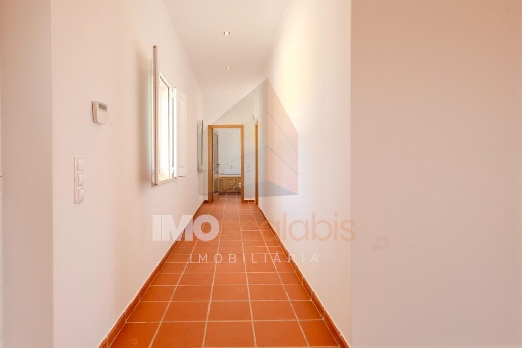 Moradia T4 Térrea Romeira – Santarém | Terreno 1 Hectare