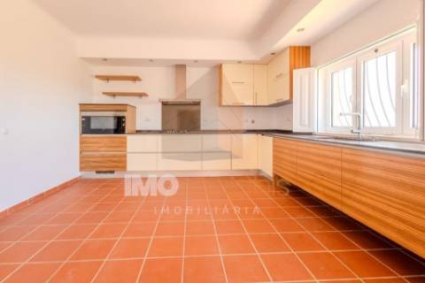 Moradia T4 Térrea Romeira – Santarém | Terreno 1 Hectare