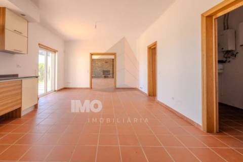 Moradia T4 Térrea Romeira – Santarém | Terreno 1 Hectare