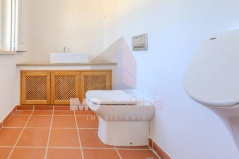 Moradia T4 Térrea Romeira – Santarém | Terreno 1 Hectare