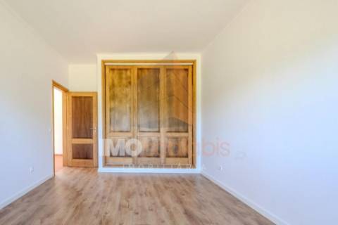 Moradia T4 Térrea Romeira – Santarém | Terreno 1 Hectare