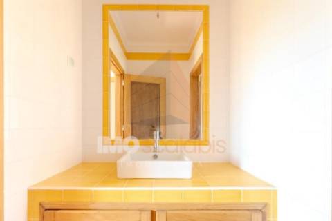 Moradia T4 Térrea Romeira – Santarém | Terreno 1 Hectare