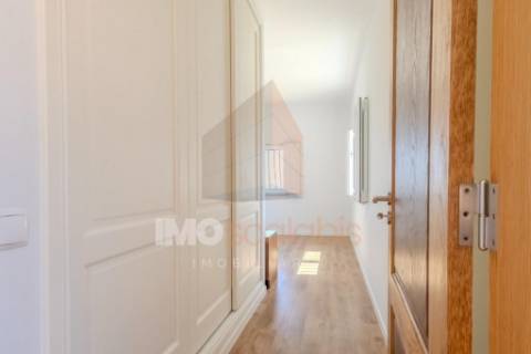 Moradia T4 Térrea Romeira – Santarém | Terreno 1 Hectare
