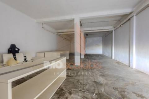 GARAGEM EM ALMEIRIM