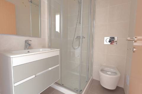 Apartamento T2 novo com estacionamento em Fuzeta