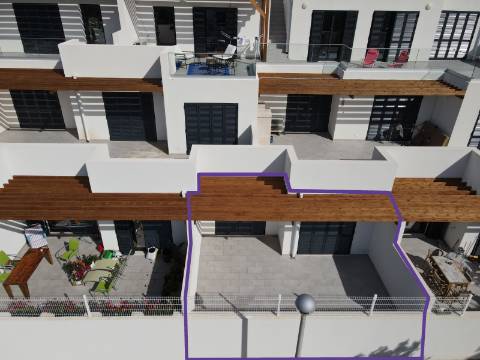 Apartamento T2 novo com estacionamento em Fuzeta