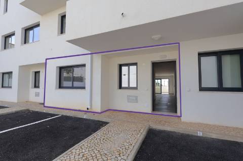 Apartamento T2 novo com estacionamento em Fuzeta