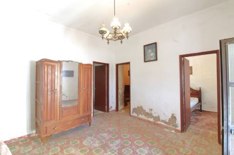 Moradia T2 + Moradia T1 com vista Mar para recuperar em Bias do Norte - Olhão