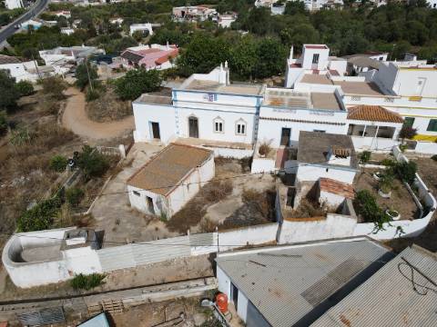 Moradia T2 + Moradia T1 com vista Mar para recuperar em Bias do Norte - Olhão