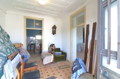 Moradia T2 + Moradia T1 com vista Mar para recuperar em Bias do Norte - Olhão