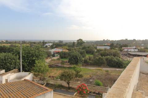 Moradia T2 + Moradia T1 com vista Mar para recuperar em Bias do Norte - Olhão