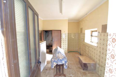 Moradia T2 + Moradia T1 com vista Mar para recuperar em Bias do Norte - Olhão