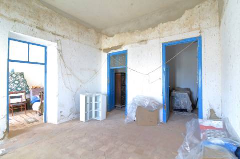 Moradia T2 + Moradia T1 com vista Mar para recuperar em Bias do Norte - Olhão