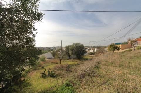 Moradia T2 + Moradia T1 com vista Mar para recuperar em Bias do Norte - Olhão