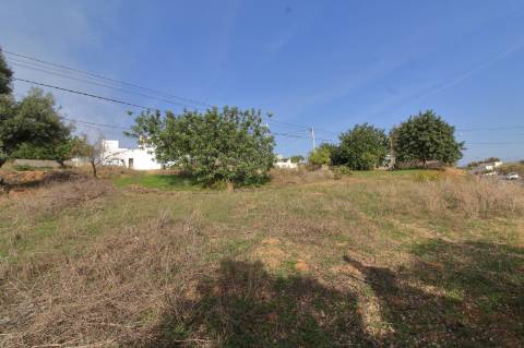 Moradia T2 + Moradia T1 com vista Mar para recuperar em Bias do Norte - Olhão