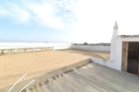 Moradia T2 + Moradia T1 com vista Mar para recuperar em Bias do Norte - Olhão