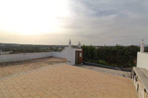 Moradia T2 + Moradia T1 com vista Mar para recuperar em Bias do Norte - Olhão