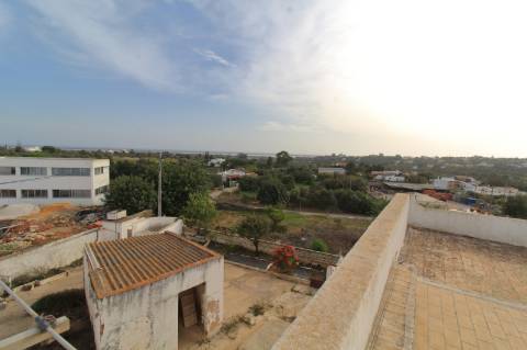 Moradia T2 + Moradia T1 com vista Mar para recuperar em Bias do Norte - Olhão