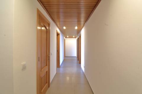 Apartamento T5 Triplex Penthouse com Piscina Privada em Faro