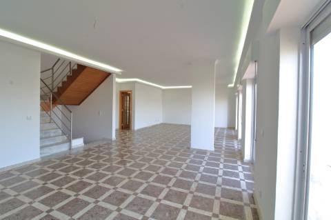 Apartamento T5 Triplex Penthouse com Piscina Privada em Faro