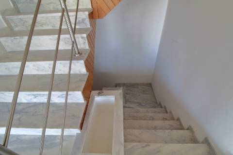 Apartamento T5 Triplex Penthouse com Piscina Privada em Faro