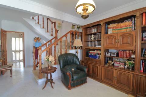 Moradia T4 Geminada com Garagem em Fuzeta