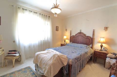 Moradia T4 Geminada com Garagem em Fuzeta