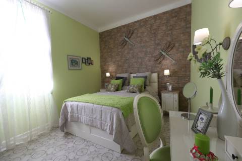 Elegante Moradia Típica T3 com Garagem, Quintal e Terraço em Fuzeta