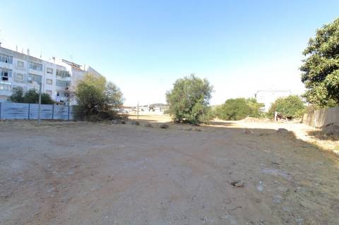 Terreno para Construção de um Hotel no Centro de São Brás de Alportel