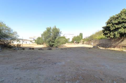 Terreno para Construção de um Hotel no Centro de São Brás de Alportel