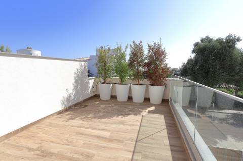 Moradia T3 com Vista Mar, Piscina e Estacionamento em Fuzeta