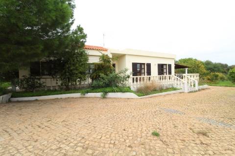 Espectacular Moradia T3 + 1 perto da Fuzeta