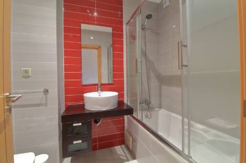 Formidável Apartamento T2 em Condomínio Privado e com Vista Mar em Fuzeta