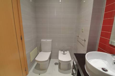 Formidável Apartamento T2 em Condomínio Privado e com Vista Mar em Fuzeta